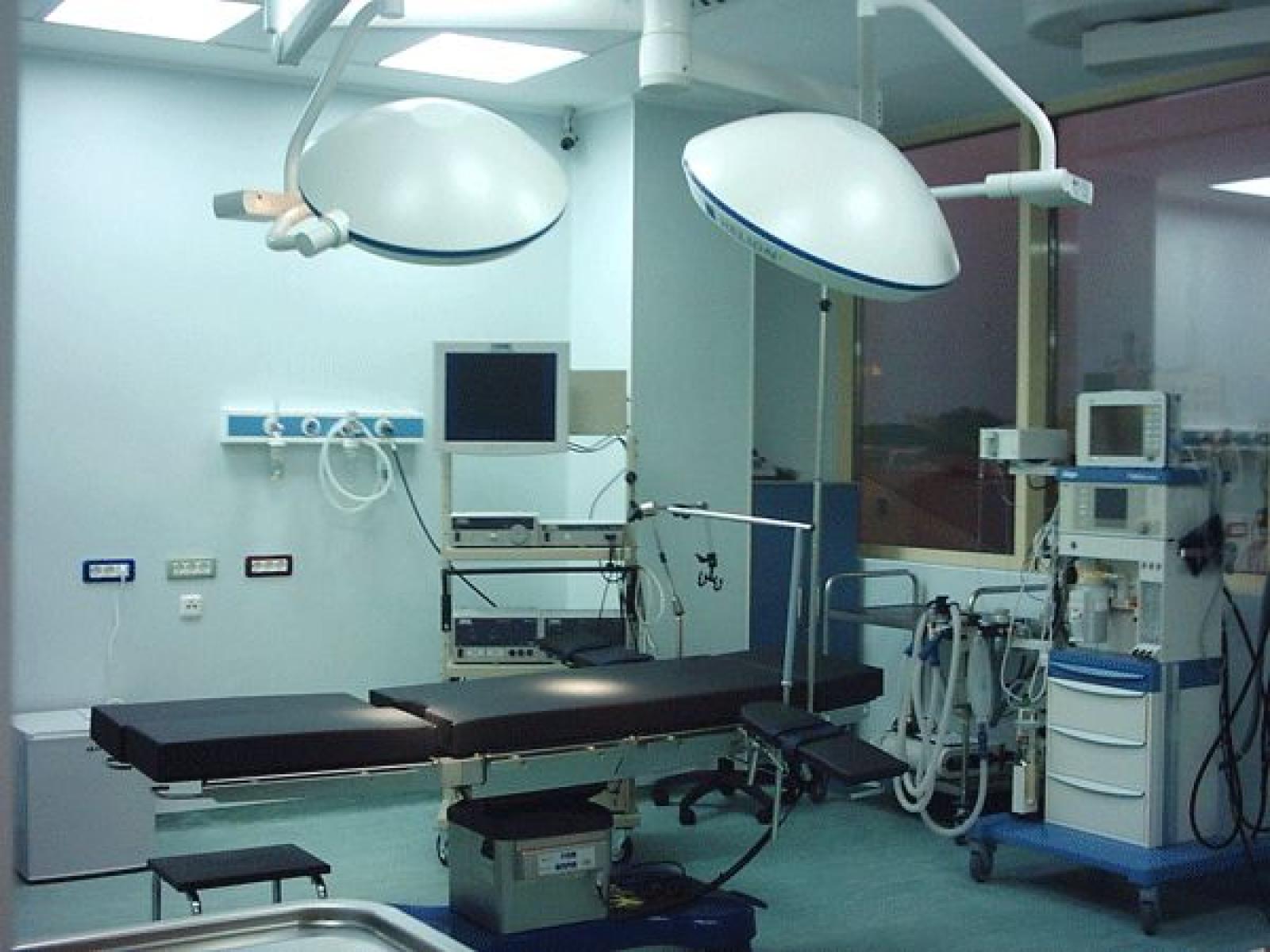 MEDSTAR General Hospital - sala-de-operatie2.jpg
