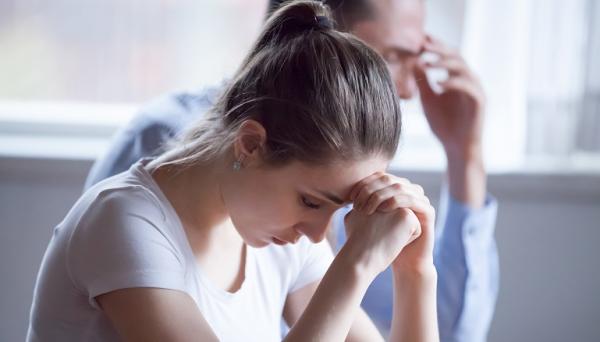 Depresia post-nunta. Cum sa depasesti sentimentele de tristete dupa evenimentul vietii tale Depresia post-nunta. Cum sa depasesti sentimentele de tristete dupa evenimentul vietii tale