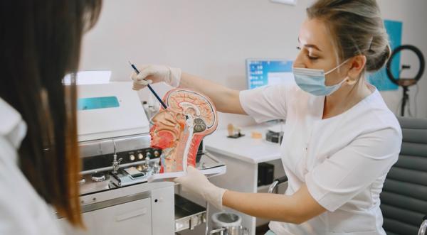 Endoscopia nazala, un instrument esential in diagnosticarea afectiunilor nazale si sinusale Endoscopia nazala, un instrument esential in diagnosticarea afectiunilor nazale si sinusale
