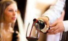 Consumul de alcool, chiar si in cantitati mici, este periculos pentru inima