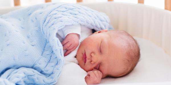 Somnul nou-nascutului: cand este cazul sa te ingrijorezi? Somnul nou-nascutului: cand este cazul sa te ingrijorezi?