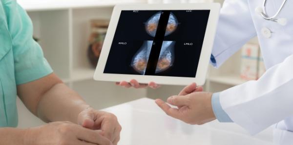 Cum afecteaza varsta riscul de a dezvolta cancer de san? Cum afecteaza varsta riscul de a dezvolta cancer de san?