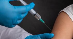 Valeriu Gheorghita: 1000 de persoane vaccinate din peste 700.000 au facut COVID-19. Un singur caz a dezvoltat o forma severa