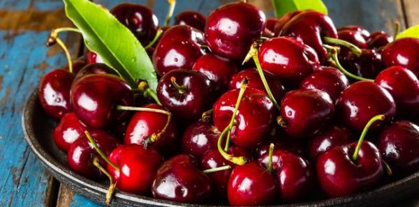 Ciresele au un continut bogat in vitamine. Ce beneficii nestiute au fructele verii Ciresele au un continut bogat in vitamine. Ce beneficii nestiute au fructele verii