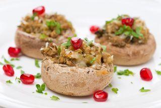 Ciuperci umplute cu legume Ciuperci umplute cu legume