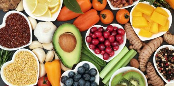 Riscurile si beneficiile dietei raw vegane Riscurile si beneficiile dietei raw vegane