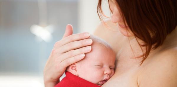 Uscarea pielii fetei in cazul nou-nascutilor si al sugarilor: prevenire si tratament Uscarea pielii fetei in cazul nou-nascutilor si al sugarilor: prevenire si tratament