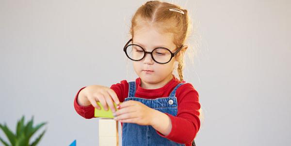Dioptrii mari la bebelusi si copii Dioptrii mari la bebelusi si copii