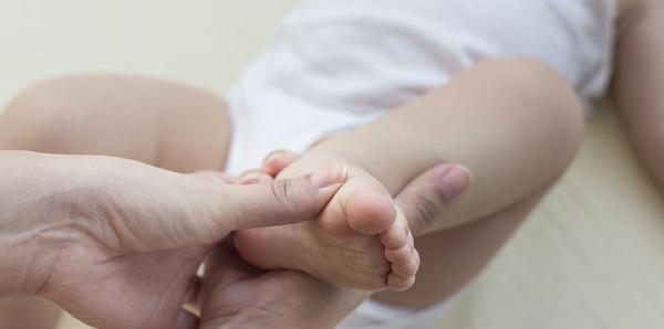 Picior stramb varus equin – cauze si tratament Picior stramb varus equin – cauze si tratament