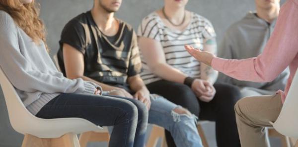 Cum te ajuta psihoterapia. Psiholog sau psihiatru? Cum te ajuta psihoterapia. Psiholog sau psihiatru?