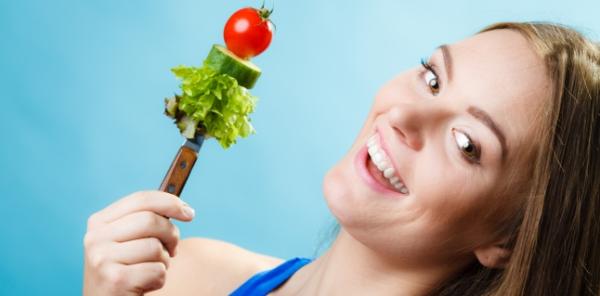 Top 5 fructe si legume ale lunii iulie: ne ajuta sa slabim si ne mentin sanatatea Top 5 fructe si legume ale lunii iulie: ne ajuta sa slabim si ne mentin sanatatea