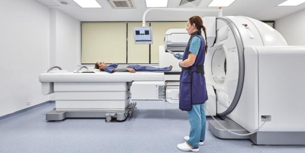 Centrul Oncologic Sanador ofera pacientilor investigatii de scintigrafie de ultima generatie, decontate prin CASMB Centrul Oncologic Sanador ofera pacientilor investigatii de scintigrafie de ultima generatie, decontate prin CASMB
