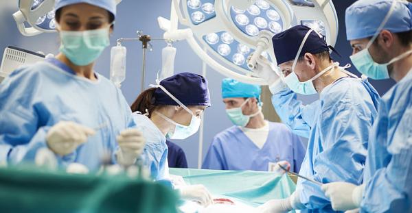 Transplantul de fata una dintre cele mai laborioase operatii de transplant Transplantul de fata una dintre cele mai laborioase operatii de transplant