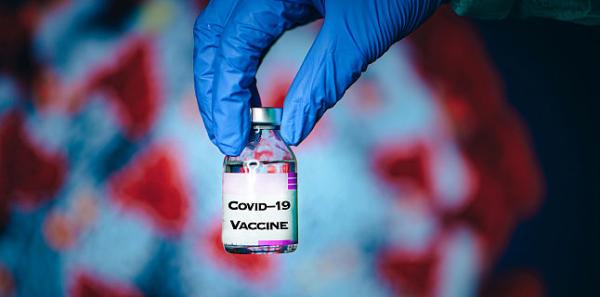 Vaccinarea cu serul AstraZeneca continua in Romania - decizie oficiala CNCAV Vaccinarea cu serul AstraZeneca continua in Romania - decizie oficiala CNCAV