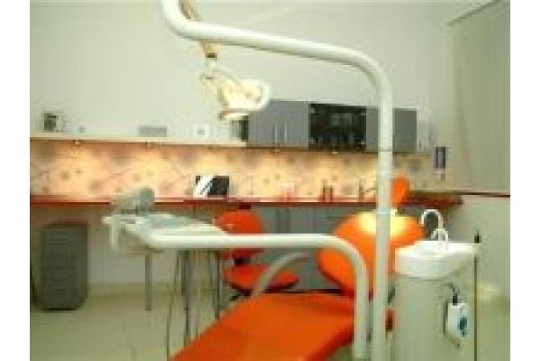 Dental Studio - dent4.jpg