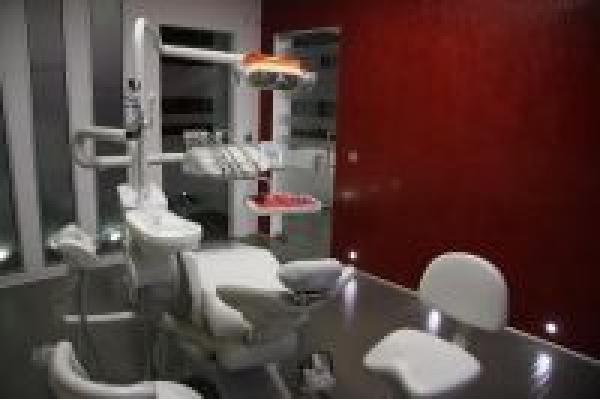 Swiss Dental Clinique - IMG_4226.JPG