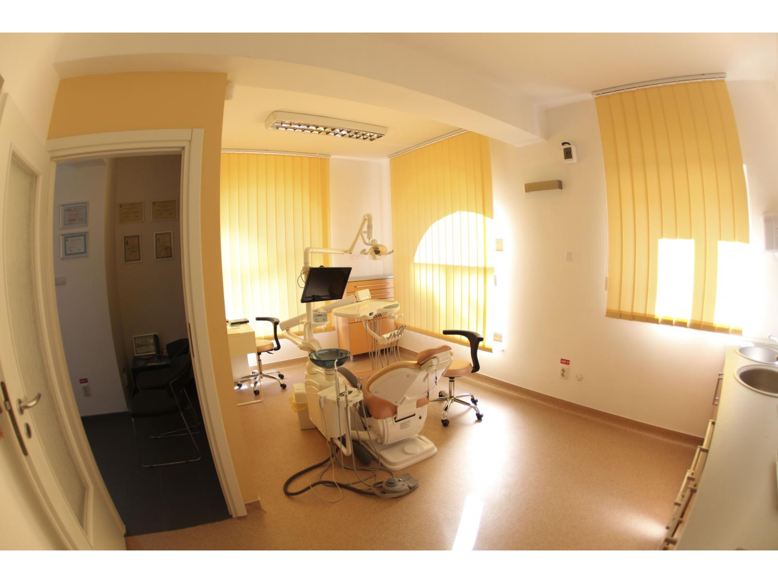 Dr. Dumitriu Dental Clinic Buftea - IMG_5766.jpg