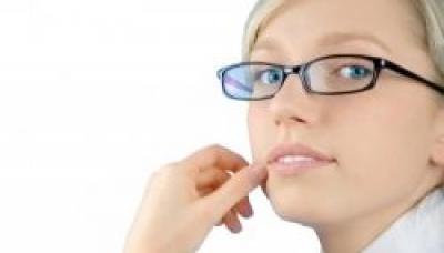 Ştiţi ce ochelari să folosiţi pentru a nu avea ochii obosiţi şi iritaţi?