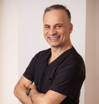 Medic dentistDr. Marius Văcaru