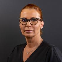 Medic primar, doctor în estetică dentară și competență în implantologie Ada Epistatu