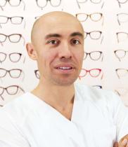 Medic OftalmologLehar Levai