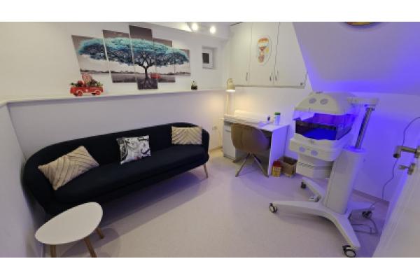 Armina ClinicMed - fototerapie.jpg