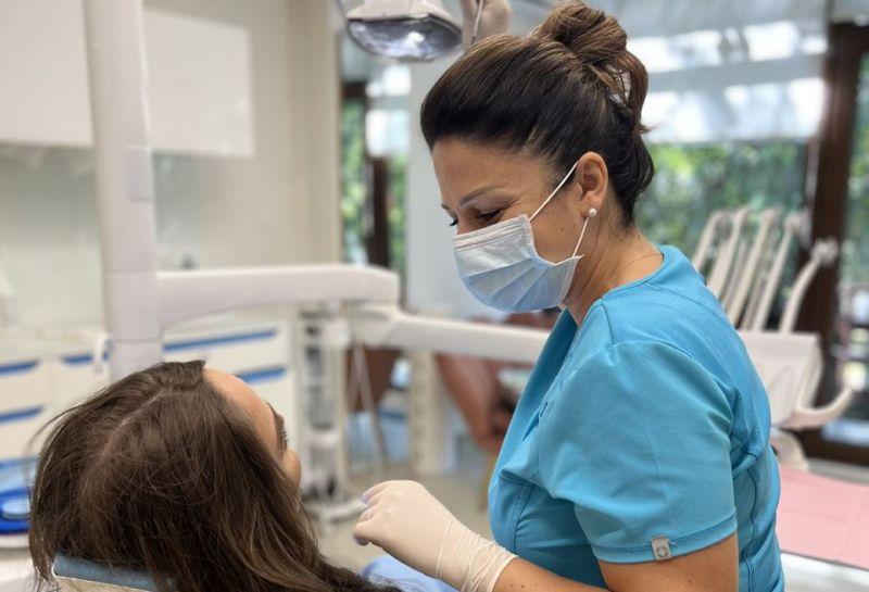 Cat rezista o coroana dentara? Cum alegi cea mai potrivita optiune