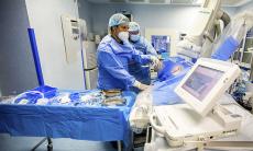  Premiera nationala la ARES: Un dispozitiv de resincronizare si defibrilare cardiaca montat fara a trece prin valva tricuspida a inimii