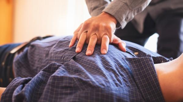 Resuscitarea cardiopulmonara - tehnica de prim ajutor