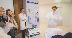 Spitalul MedLife Humanitas a gazduit lansarea, in premiera in Romania, a noii game Dp Dermaceuticals EXO-SKIN, prezentata de Dr. Andrew R. Christie-Schwarz