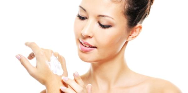  Calmeaza si repara pielea iritata cu produsele A-Derma