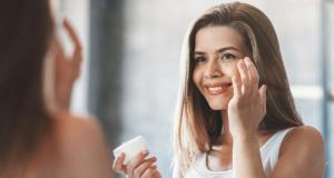 Acid salicilic vs niacinamide vs retinol: cum alegi fara sa-ti iriti tenul