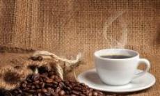 4 cani de cafea pe zi reduc riscul instalarii cancerului endometrial