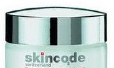 Crema Anti-Aging Skincode Exclusive. Perfectiune eterna