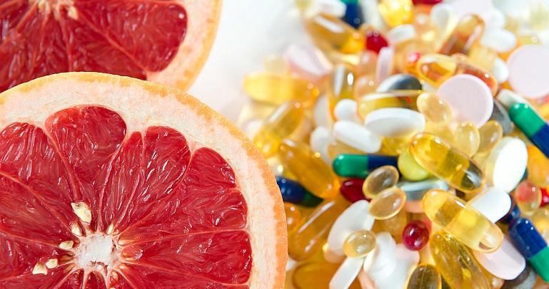 Sucul de grapefruit poate interactiona cu anumite medicamente