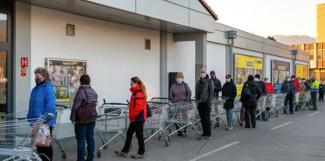 Noi reguli pentru supermarketurile din Bucuresti in contextul cresterii numarului de cazuri de COVID-19