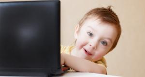 Recomandari OMS cu privire la efectele daunatoare ale ecranelor si ale sedentarismului la copii 