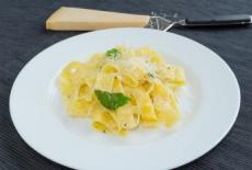 Paste cu lamaie si branza parmezan