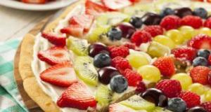 Pizza cu fructe