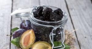 Prune in sirop de portocale