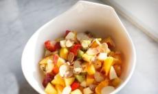 Salata de fructe cu proprietati antiinflamatorii