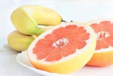Salata de grepfruit cu banane