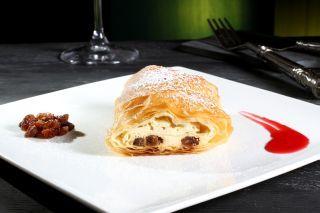 Strudel cu branza de vaci