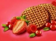 BISCUITI CU CAPSUNI :)